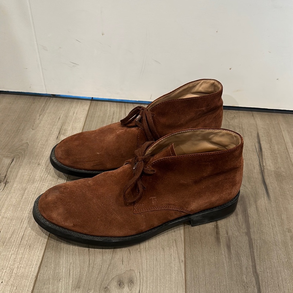 Tod’s Suede Chukka Boots